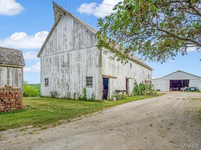 $500,000 | 5850 Maeystown Road, Waterloo, IL 62298