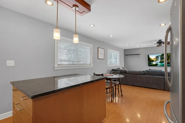 $327,900 | 605 Tanglewood Drive, Streamwood, IL 60107