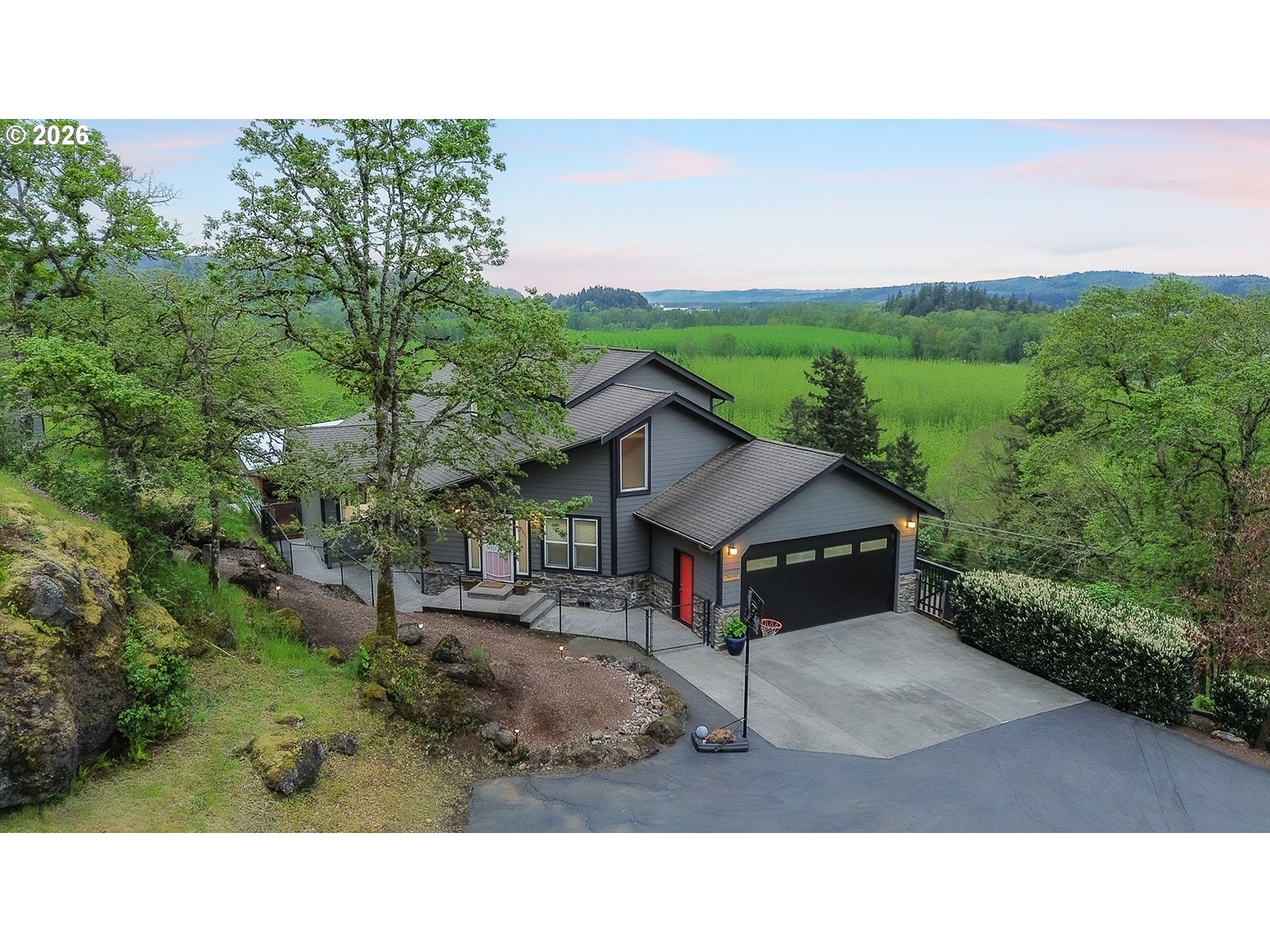 72 Bluff Road Kelso, WA 98626 - Photo 1 of 48
