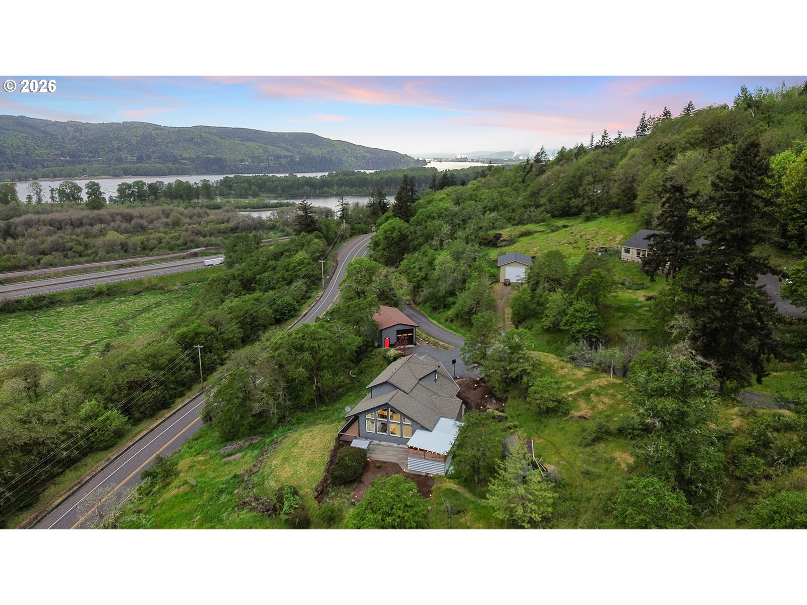 72 Bluff Road Kelso, WA 98626 - Photo 3 of 48