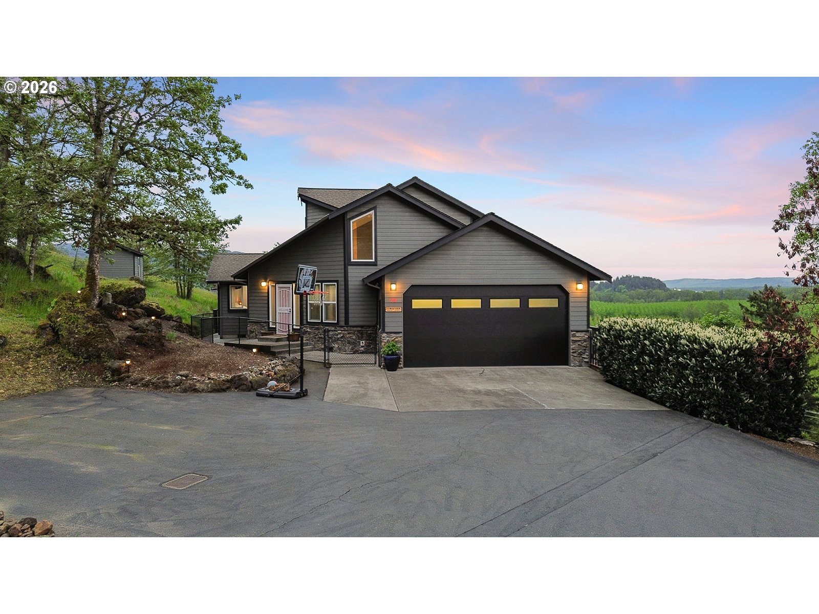 72 Bluff Road Kelso, WA 98626 - Photo 4 of 48