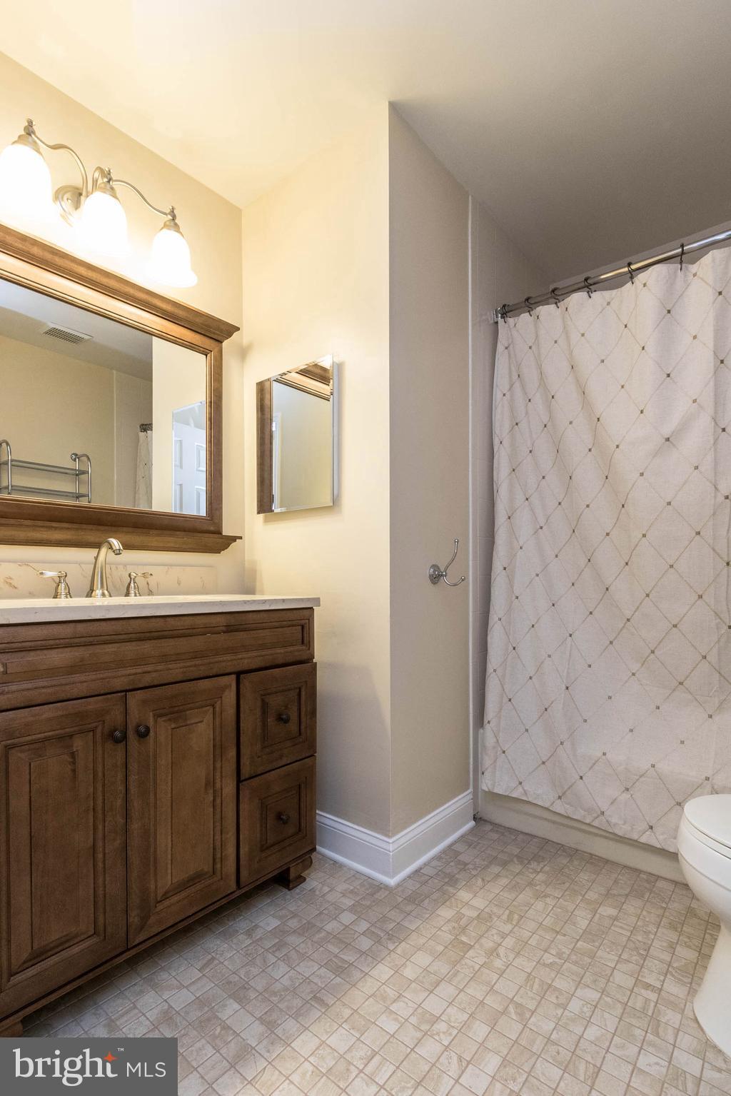 7107 Dudrow Court Springfield, VA 22150 - Photo 21 of 30 Bath