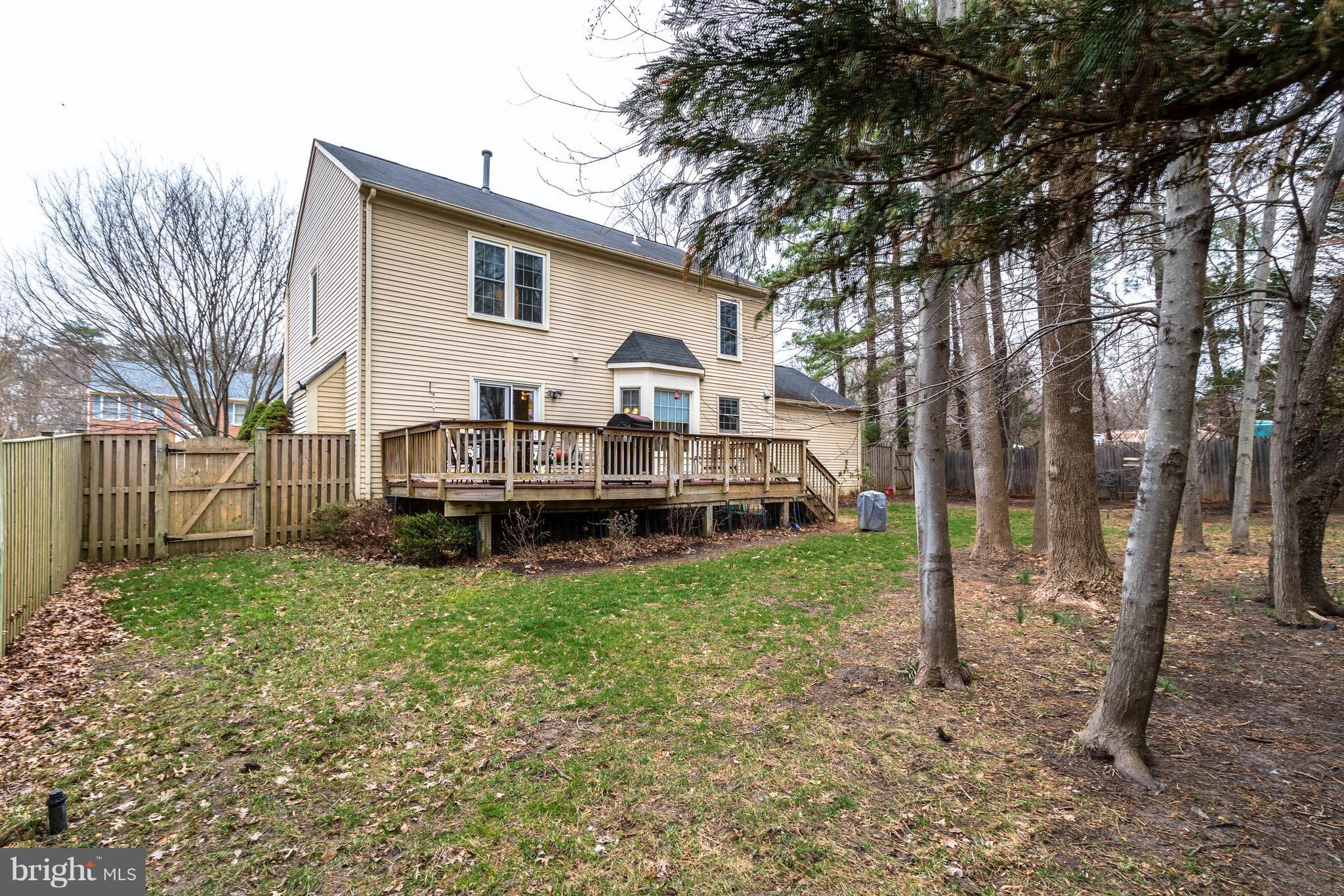 7107 Dudrow Court Springfield, VA 22150 - Photo 29 of 30 Exterior (Rear)