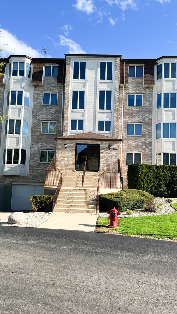 3640 186th Street, Unit 405 Lansing, IL 60438 - Photo 1 of 16