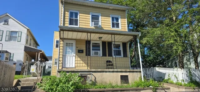 $2,200 | 263 Washington Street, Phillipsburg, NJ 08865