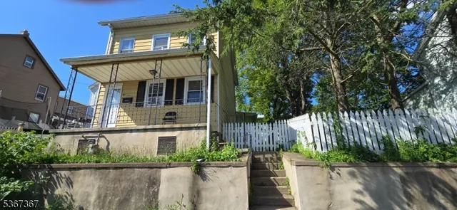 $2,200 | 263 Washington Street, Phillipsburg, NJ 08865