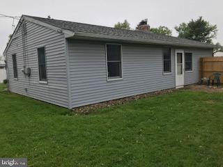 44 Black Walnut Road Levittown, PA 19057 - Photo 4 of 21 Gallery Image 4