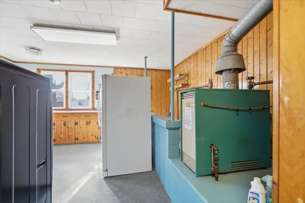 a view of a storage & utility room