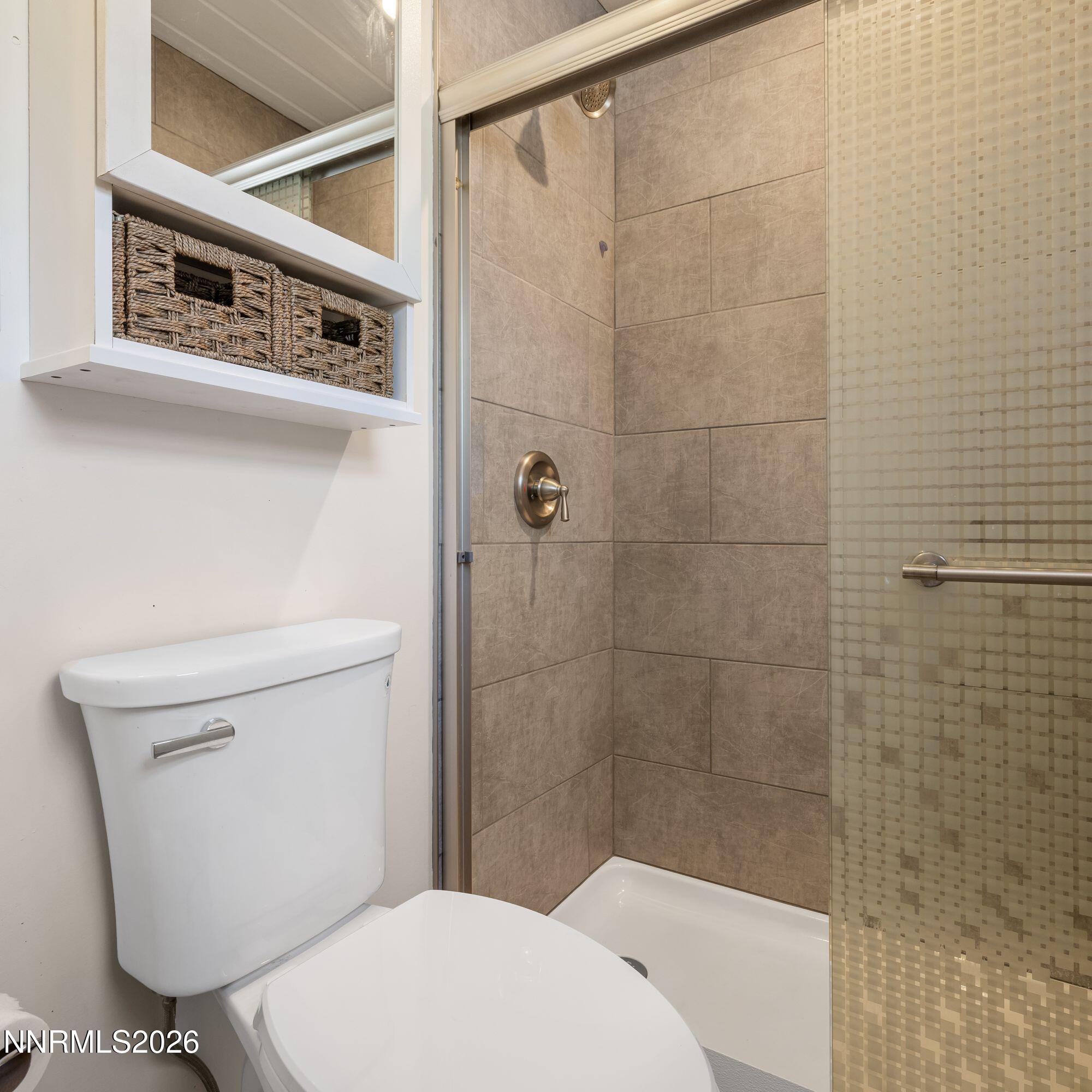 629 Sinclair Street, Unit 623 Reno, NV 89501 - Photo 8 of 11 623 Sin bath