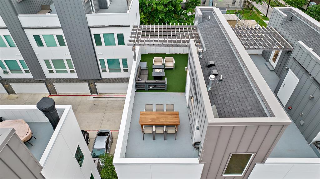 1771 Mccoy Street, Unit 401 Dallas, TX 75204 - Photo 28 of 30 Bird's eye view