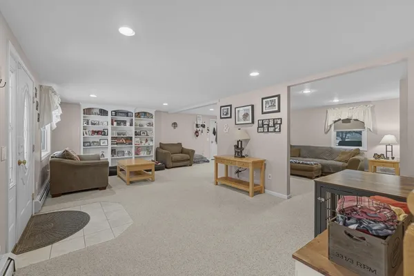 $799,999 | 125 Dr Braley Road, Freetown, MA 02717