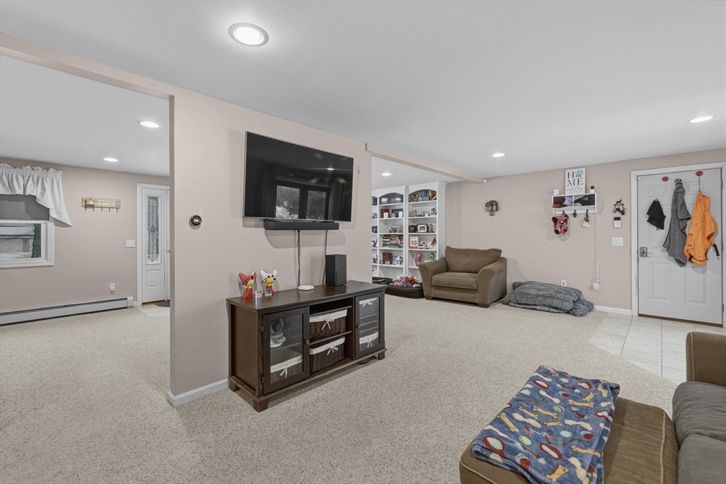 125 Dr Braley Road Freetown, MA 02717 - Photo 17 of 41