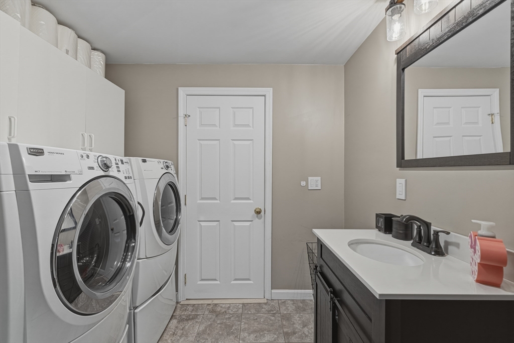 125 Dr Braley Road Freetown, MA 02717 - Photo 29 of 41