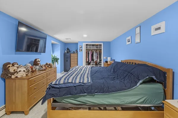 $800,000 | 125 Dr Braley Road, Freetown, MA 02717