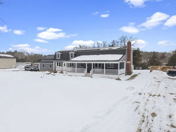 $800,000 | 125 Dr Braley Road, Freetown, MA 02717