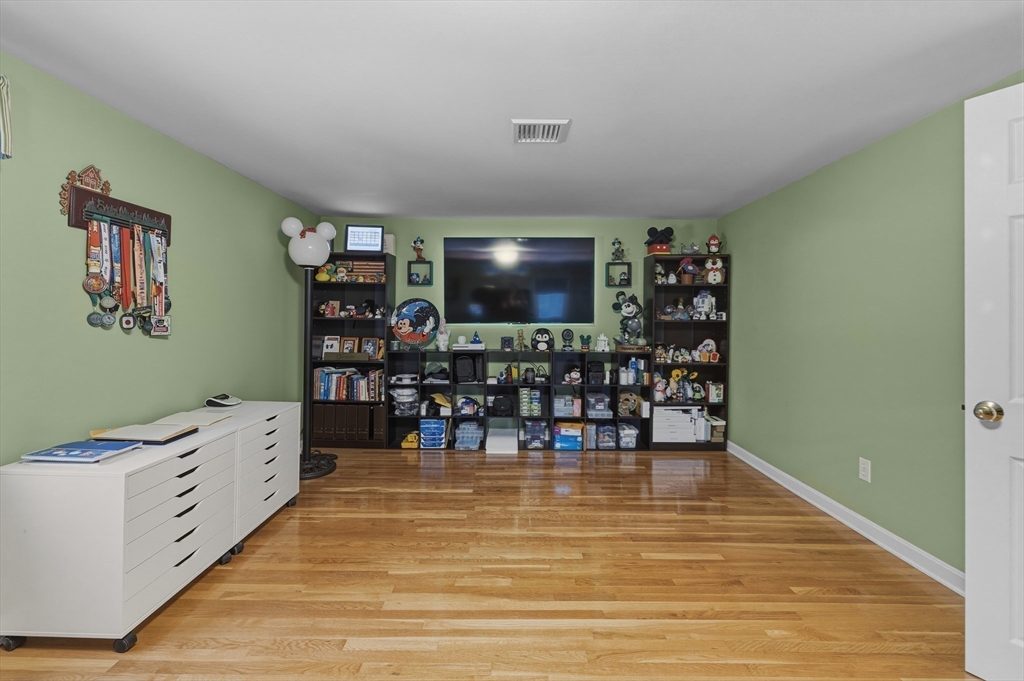 125 Dr Braley Road Freetown, MA 02717 - Photo 34 of 41