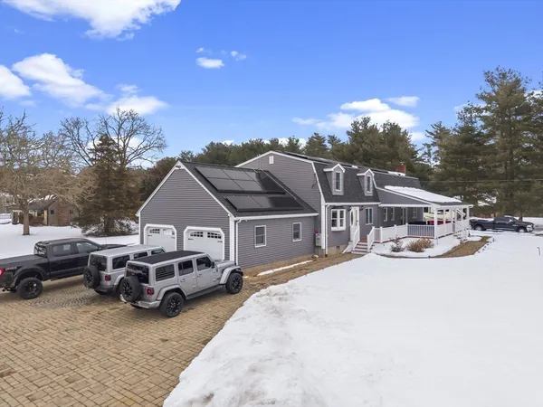 $799,999 | 125 Dr Braley Road, Freetown, MA 02717