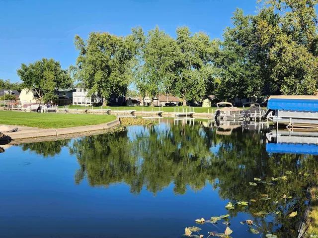 $499,999 | 9723 North Marine Key Drive, Syracuse, IN 46567