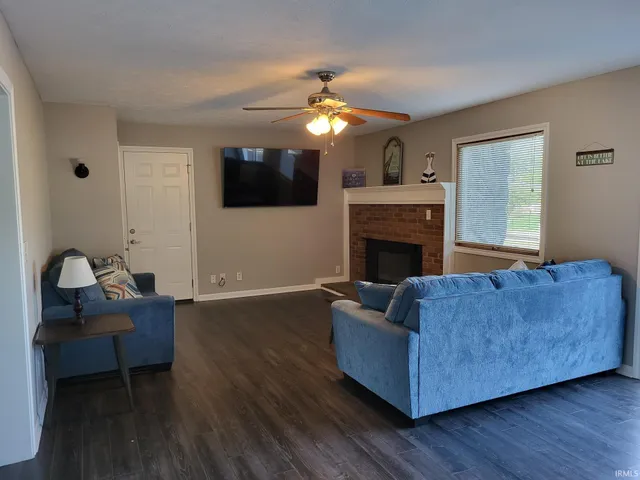 $499,999 | 9723 North Marine Key Drive, Syracuse, IN 46567