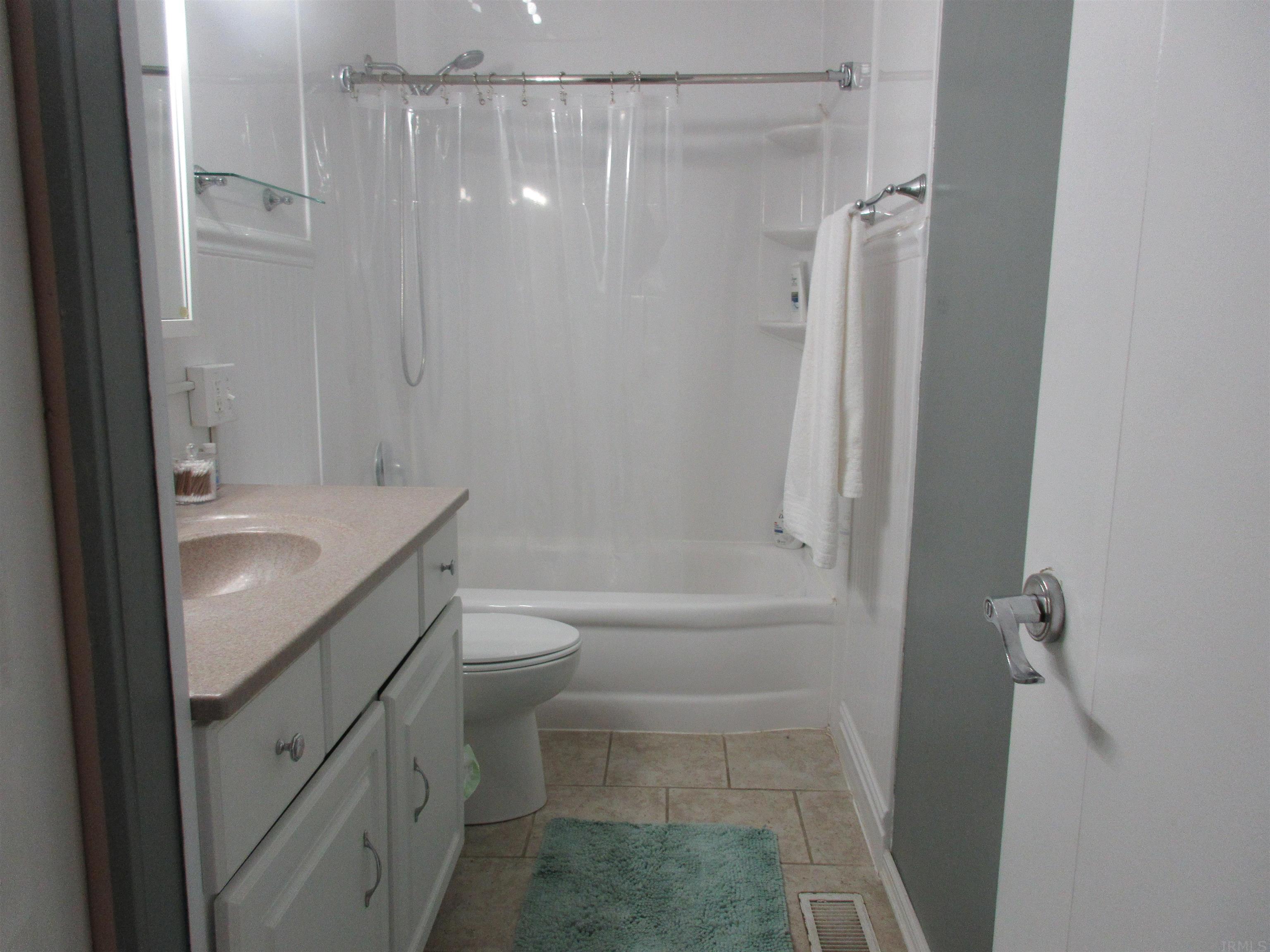 1024 High Street Decatur, IN 46733 - Photo 13 of 17