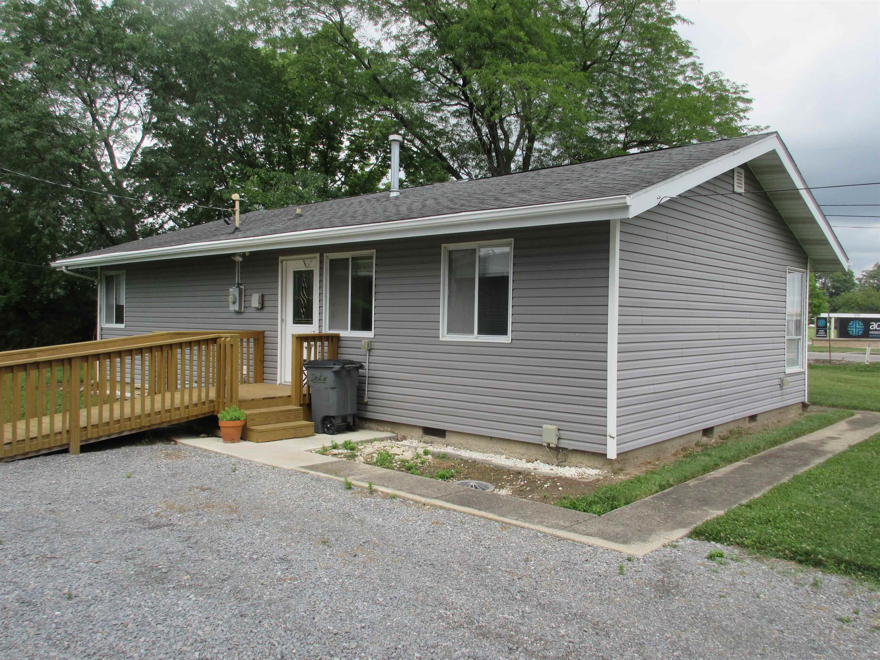 1024 High Street Decatur, IN 46733 - Photo 3 of 17