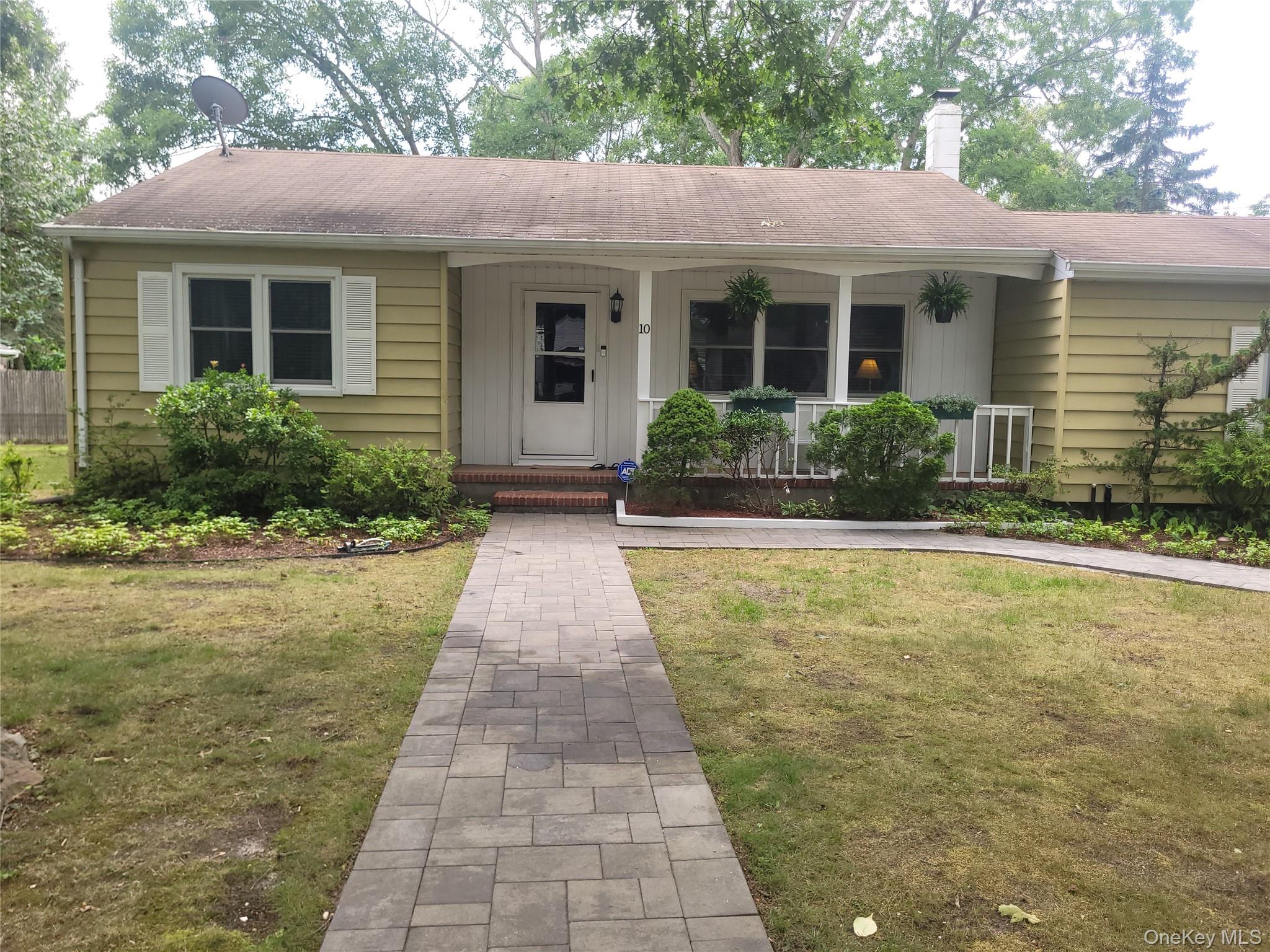 10 Graham Road Hampton Bays, NY 11946 - Photo 1 of 30