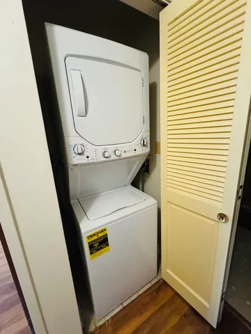 $265,000 | 7525 Nantucket Drive, Unit 210, Darien, IL 60561