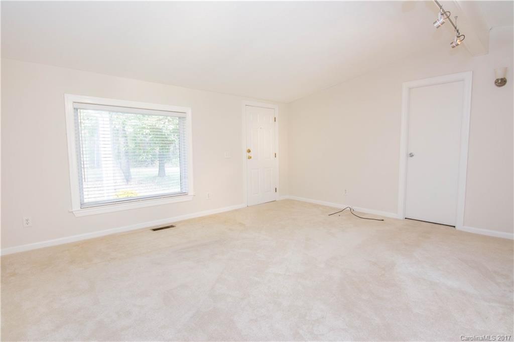 10324 Kerns Road Huntersville, NC 28078 - Photo 10 of 24 Gallery Image 10