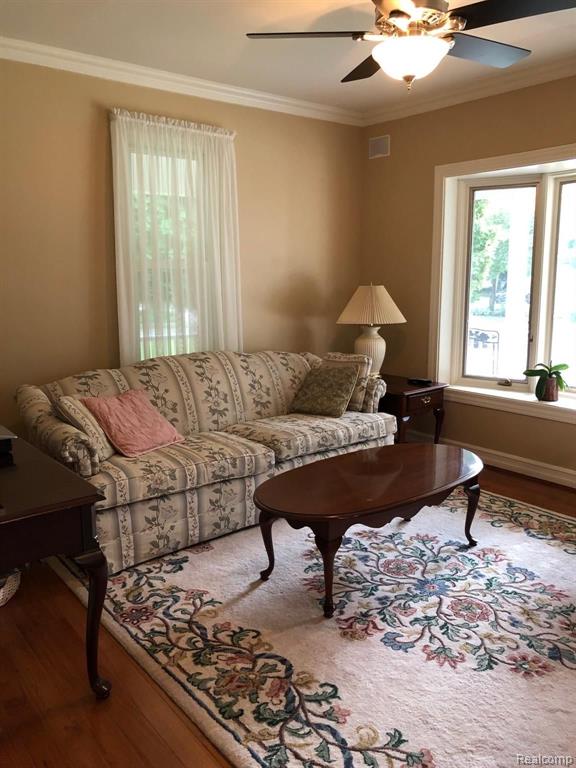 338 Ridge Road Grosse Pointe Farms, MI 48236 - Photo 3 of 54