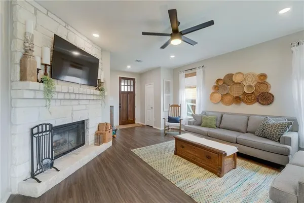 $2,195 | 205 Tordesillas Drive, Georgetown, TX 78626