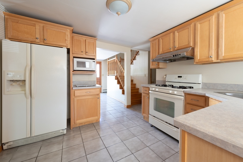 58 Libby Avenue Reading, MA 01867 - Photo 7 of 22