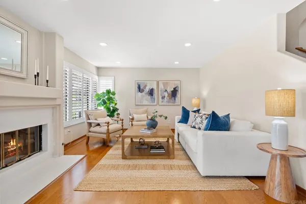 $975,000 | 12152 Royal Birkdale Row, Unit B, San Diego, CA 92128