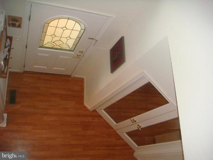 1511 Poole Road Street, MD 21154 - Photo 3 of 30 Entrance/Foyer
