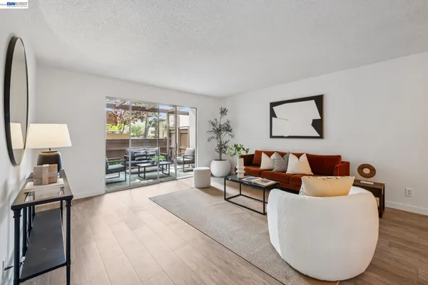 $347,000 | 1327 Webster Street, Unit B106, Alameda, CA 94501