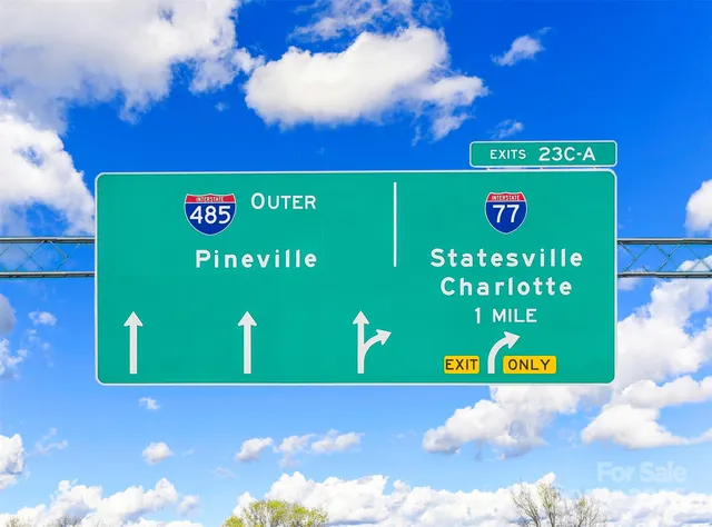 $389,990 | 11110 Emerson Lndg Drive, Charlotte, NC 28214