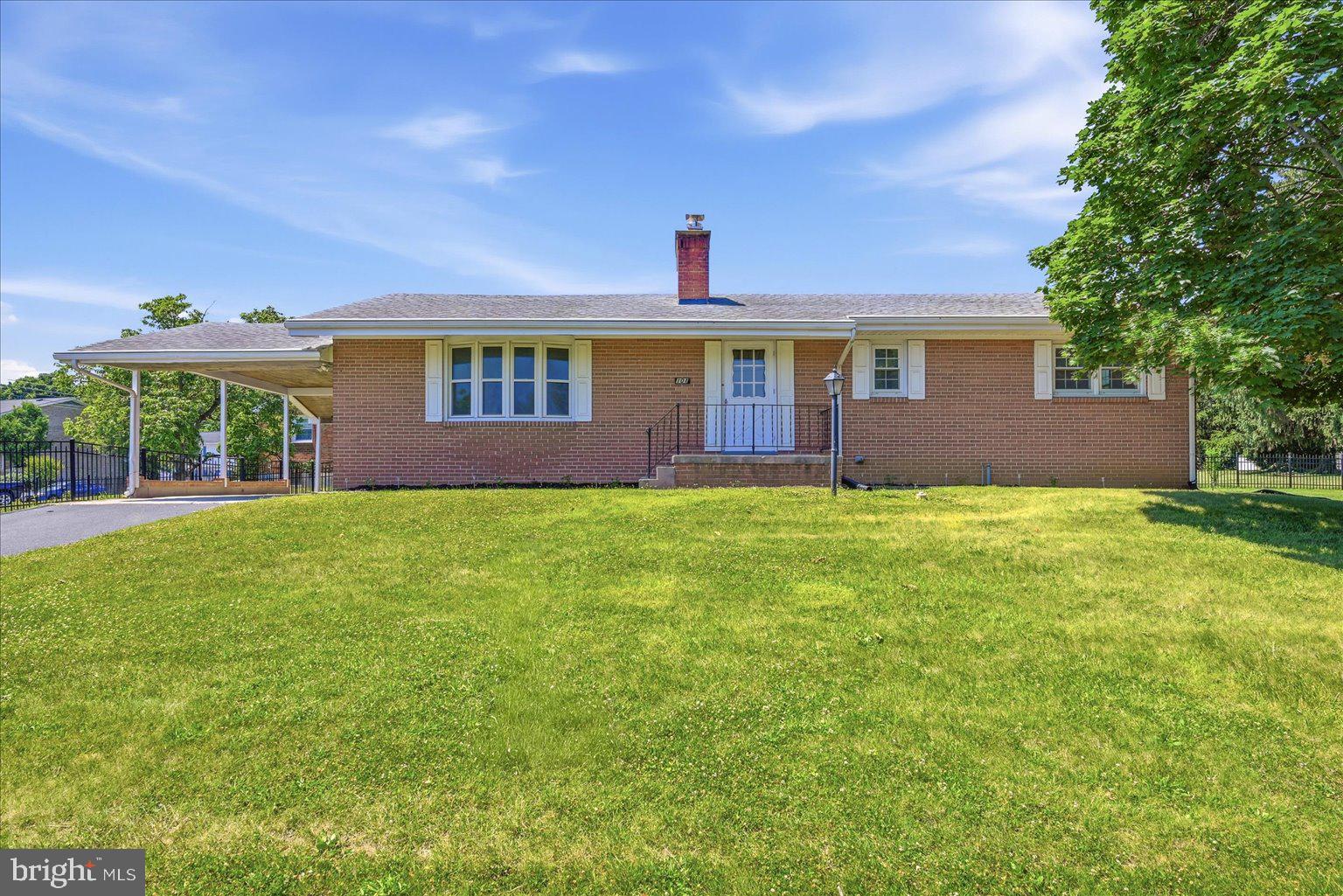 101 Locust Avenue Winchester, VA 22601 - Photo 1 of 47
