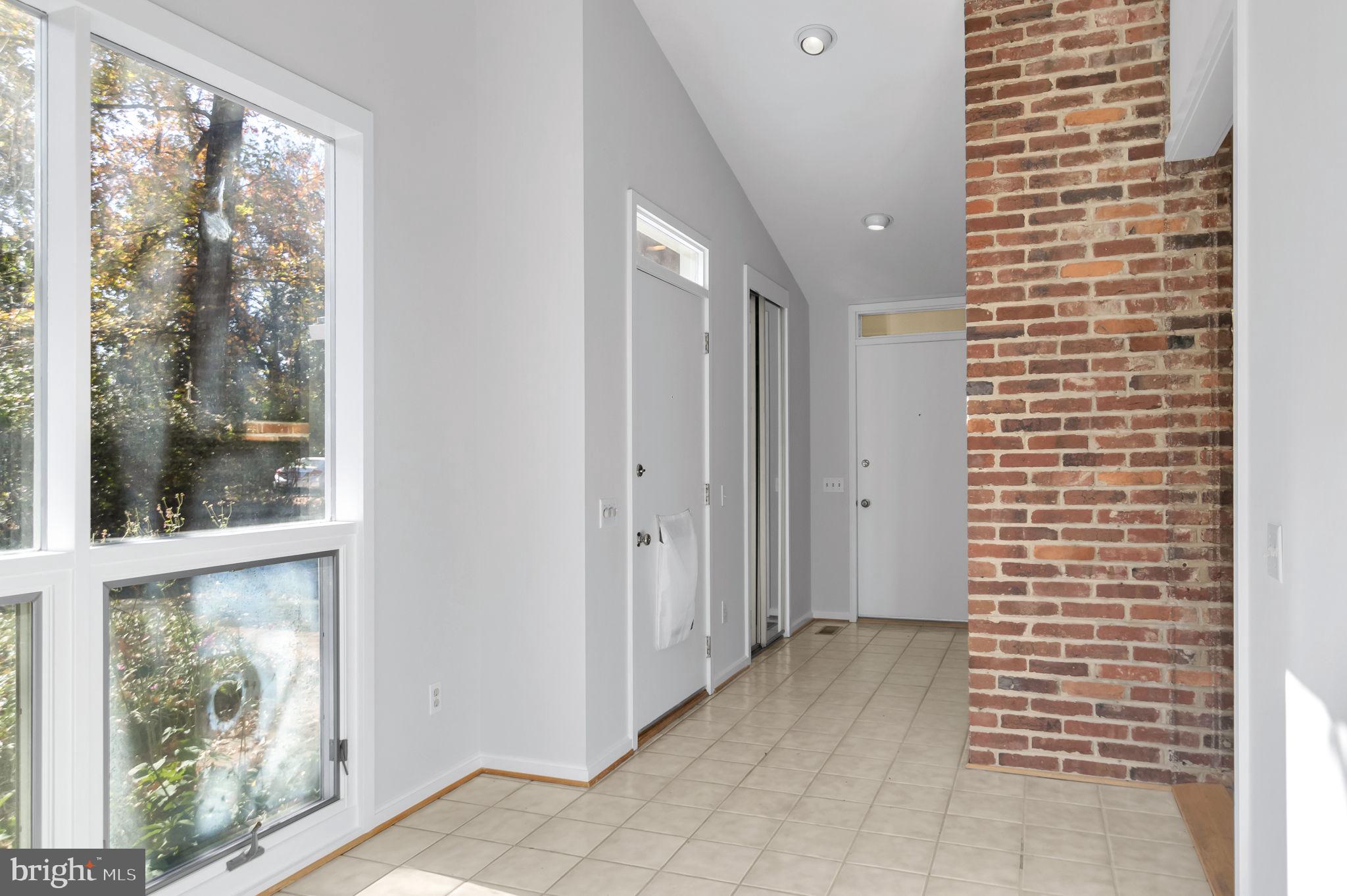 1905 Marthas Road Alexandria, VA 22307 - Photo 13 of 39