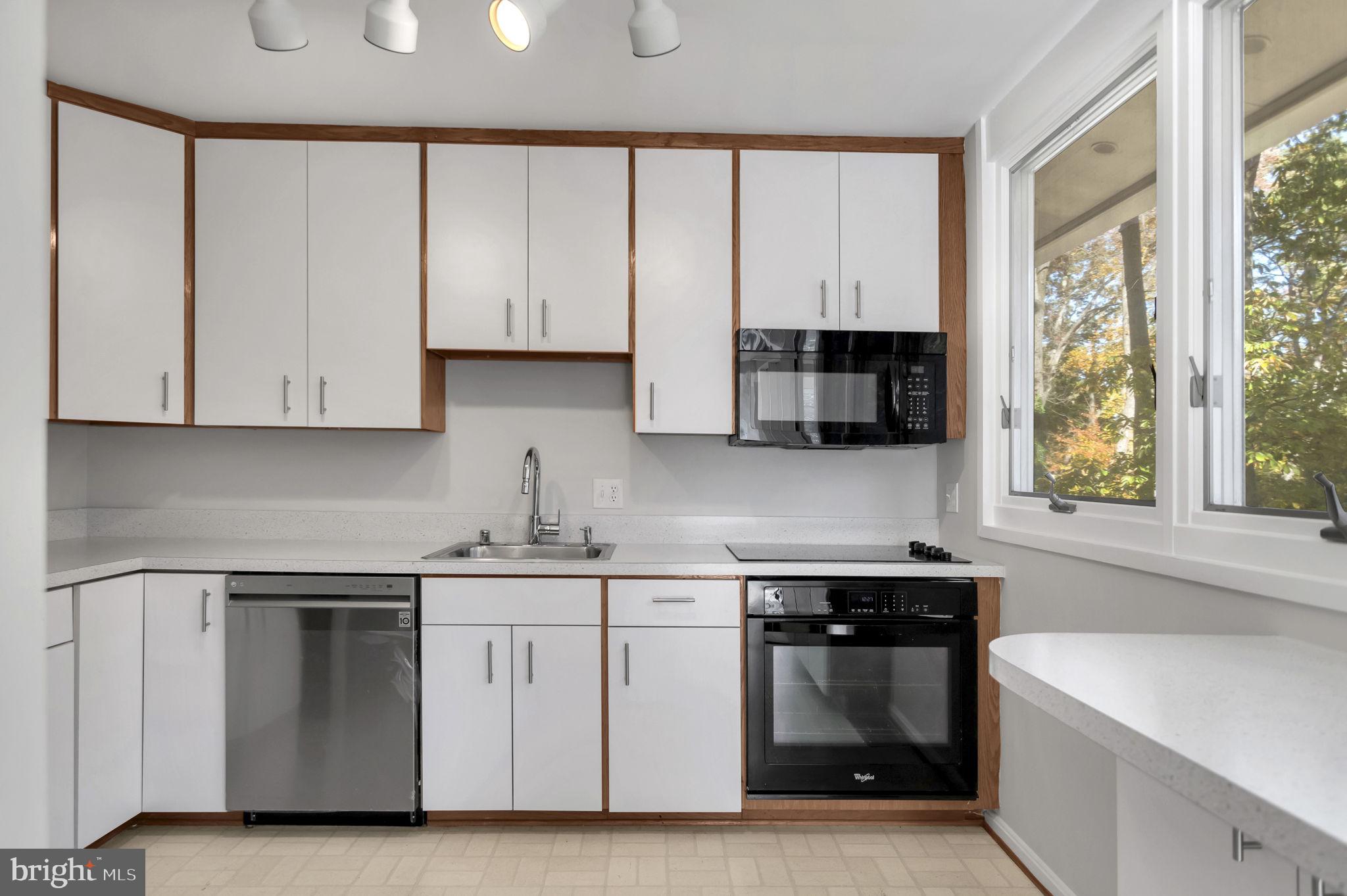 1905 Marthas Road Alexandria, VA 22307 - Photo 8 of 39