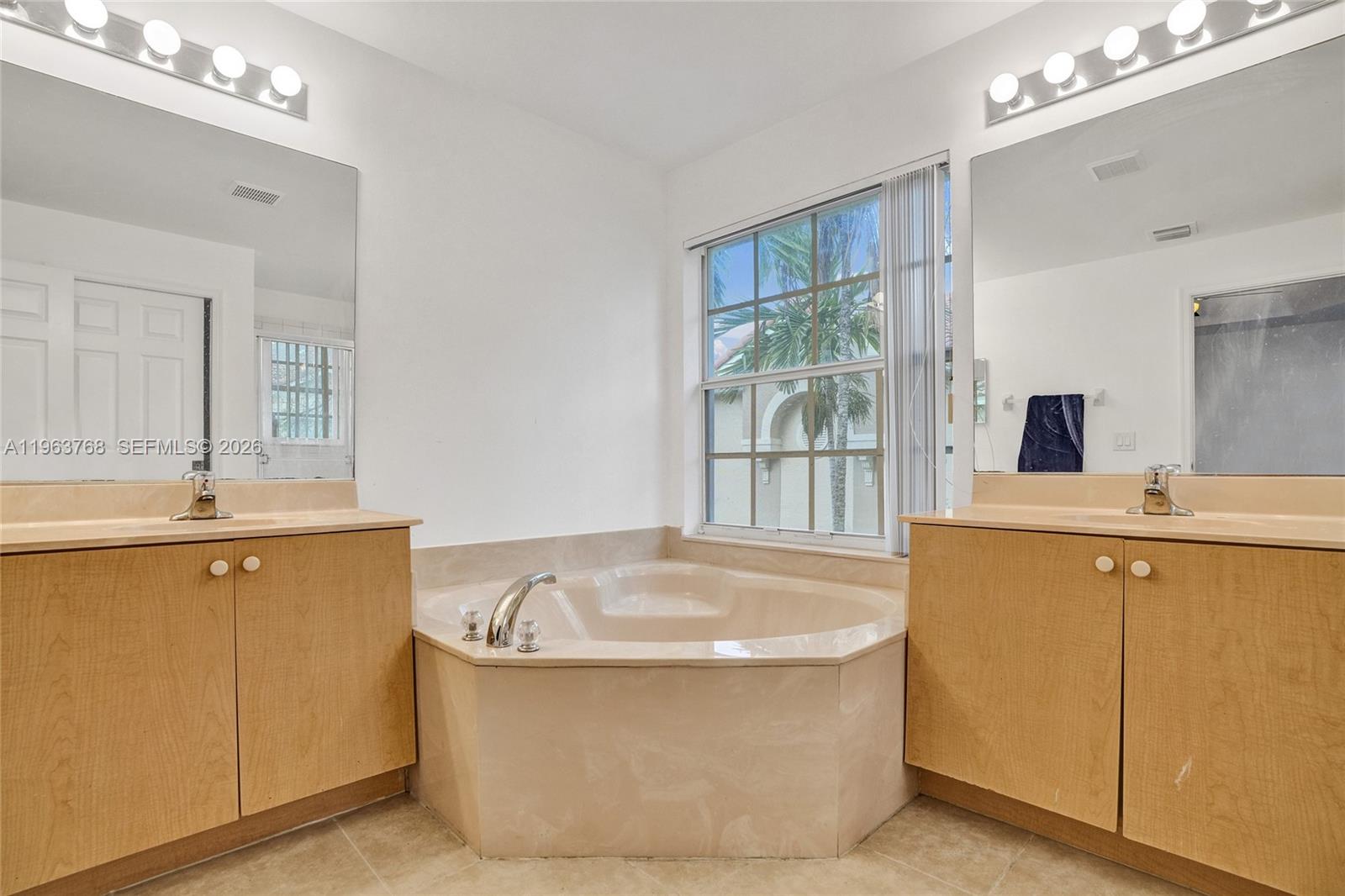 4253 Southwest 124th Terrace Miramar, FL 33027 - Photo 28 of 35