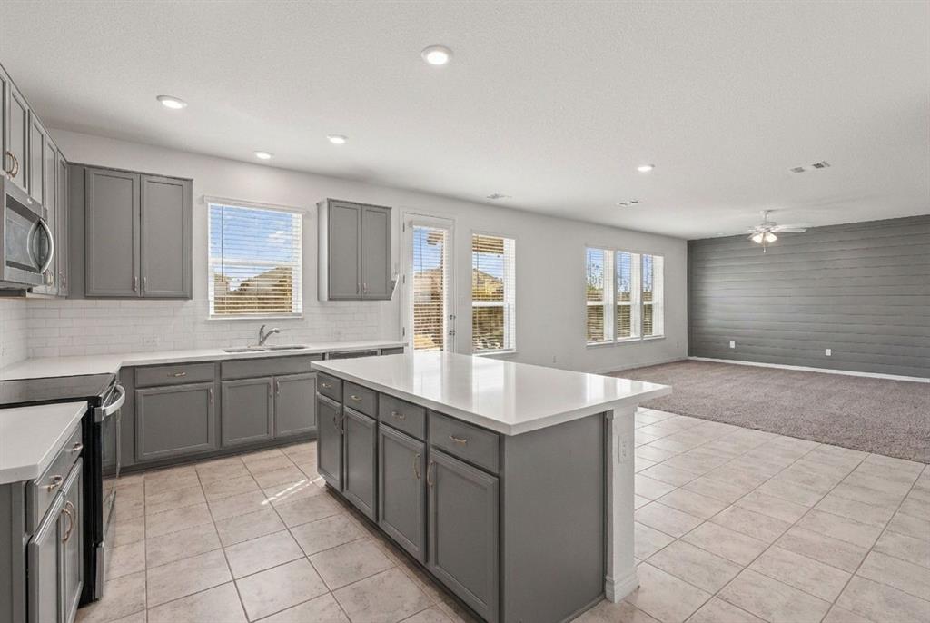2800 Weston Road Aubrey, TX 76227 - Photo 9 of 37