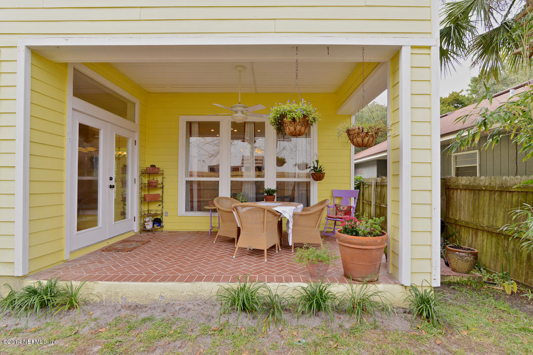 1657 Seminole Road Atlantic Beach, FL 32233 - Photo 9 of 24 COVERED LANAI