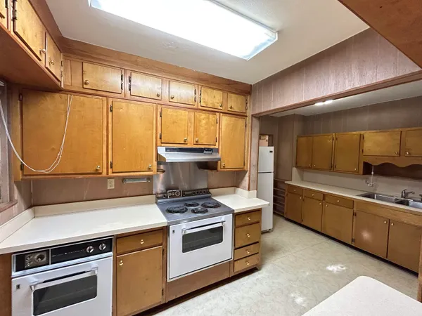$399,900 | 522 Collins Drive, Tallahassee, FL 32303