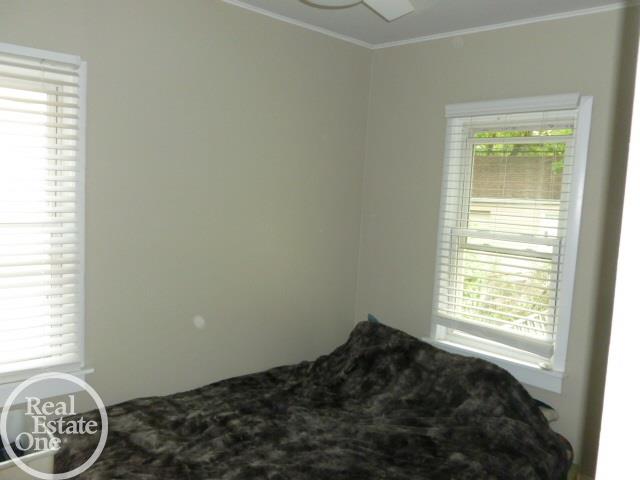 2169 Ridgemont Road Grosse Pointe Woods, MI 48236 - Photo 8 of 11