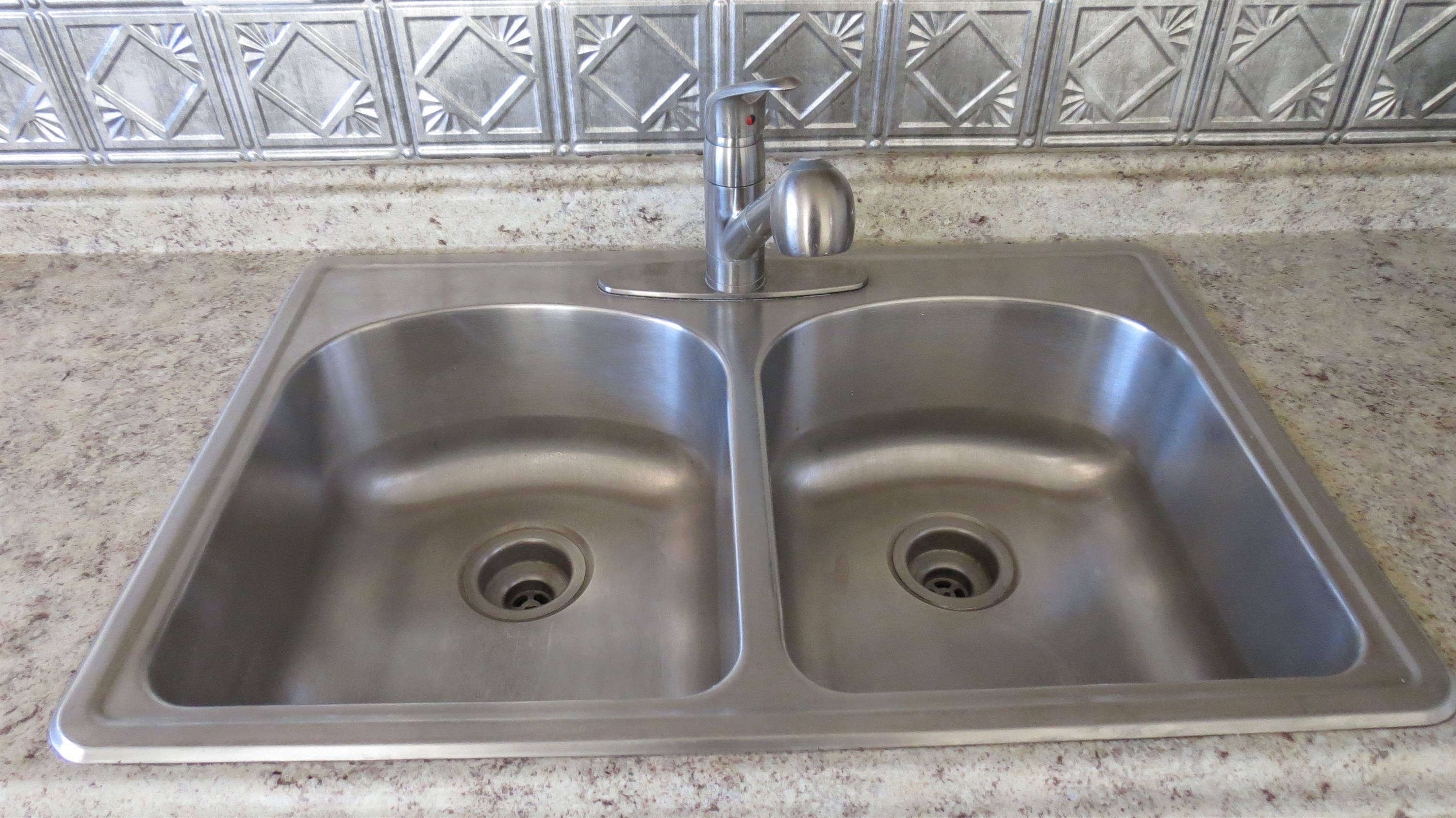 4329 North Longview Avenue, Unit 2 Phoenix, AZ 85014 - Photo 6 of 12 a close view of sink