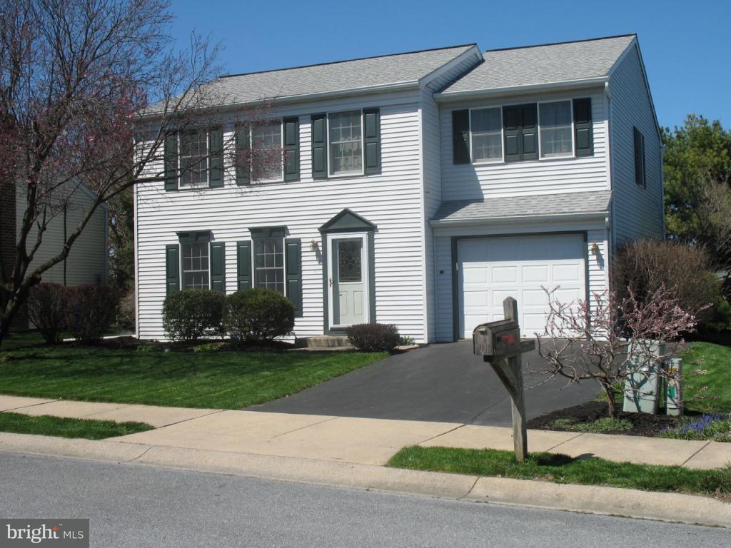 421 Springfield Court Lititz, PA 17543 - Photo 1 of 7