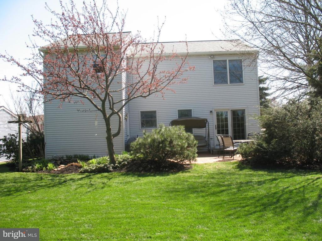 421 Springfield Court Lititz, PA 17543 - Photo 2 of 7