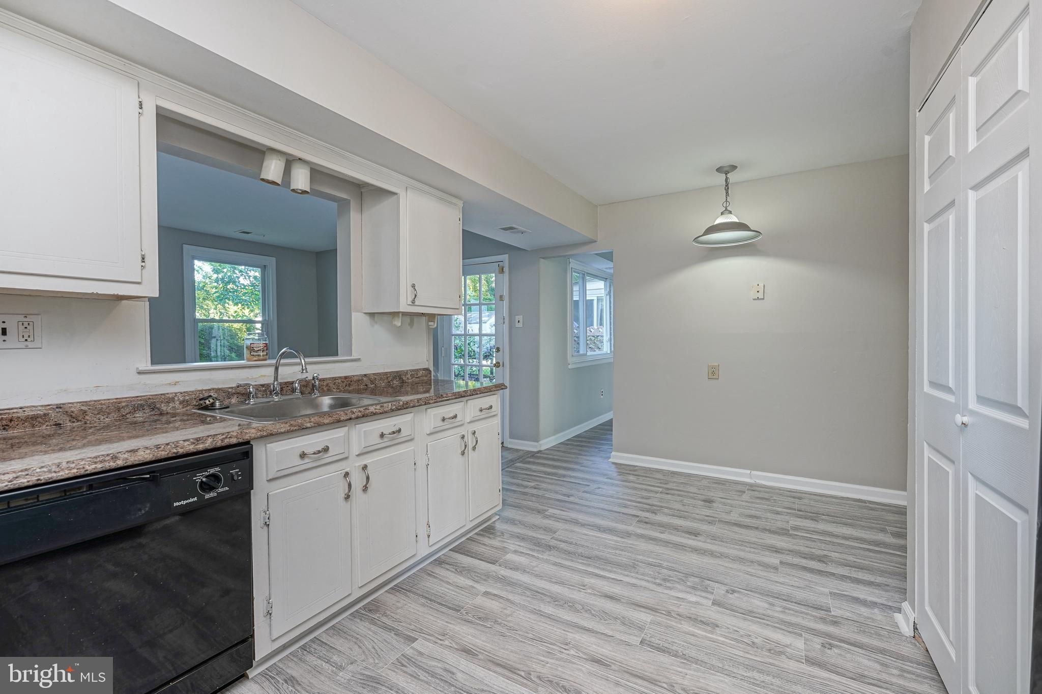 1818 Edgewood Place Clementon, NJ 08021 - Photo 8 of 27 Gallery Image 8
