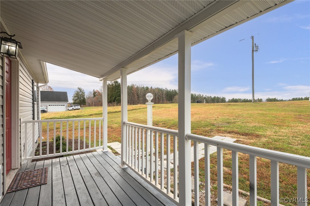 926 Evans Road Powhatan, VA 23139 - Photo 5 of 39 Gallery Image 5
