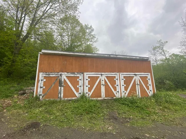 $199,000 | 8769 Highway 14, Brookfield, VT 05036
