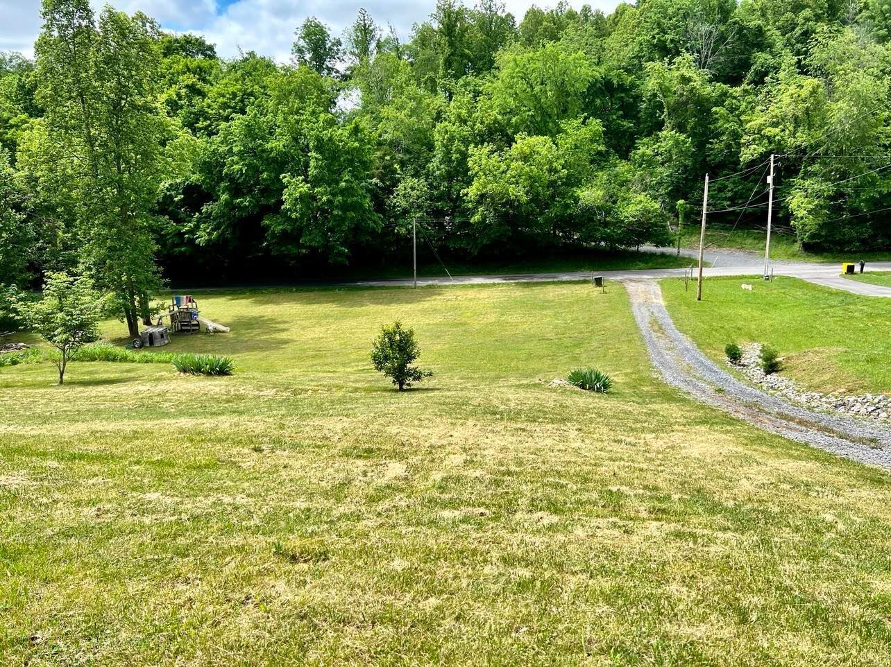 553 Wahoo Valley Road Kingsport, TN 37663 - Photo 2 of 14 286504057_527656312386159_96644211579673